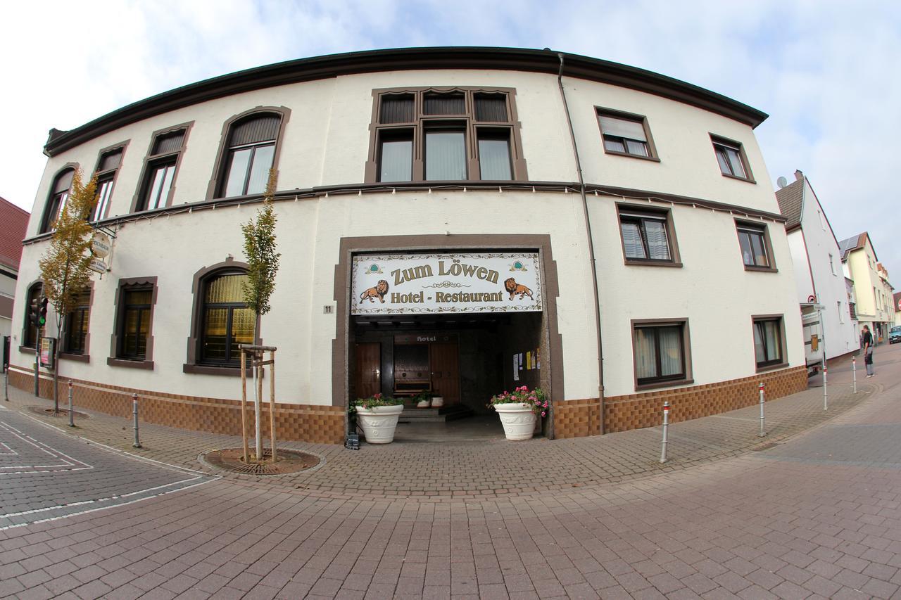 Zum Lowen Hotel Вайтерштадт Экстерьер фото